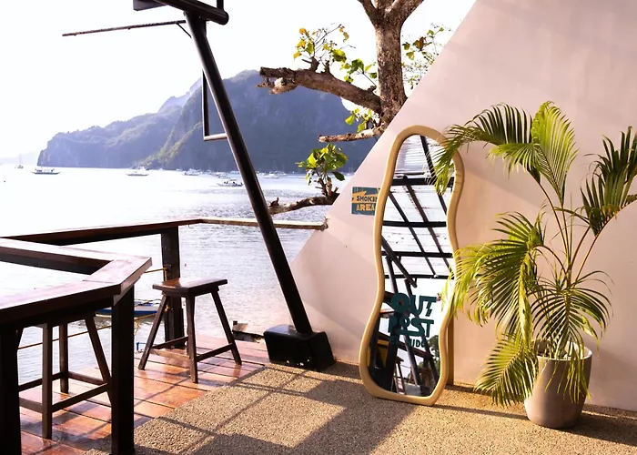 Outpost Beach Hostel