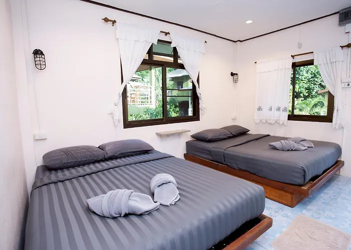Khao Sok Jungle Huts Resort