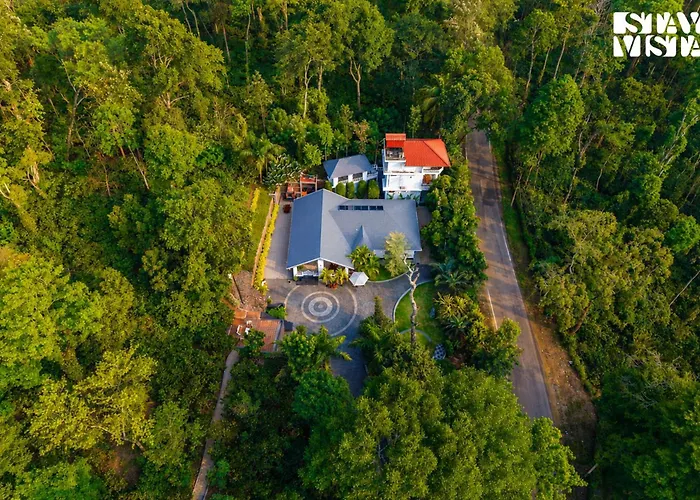 Haven Grandeur - Luxury In Coorg With Breakfast