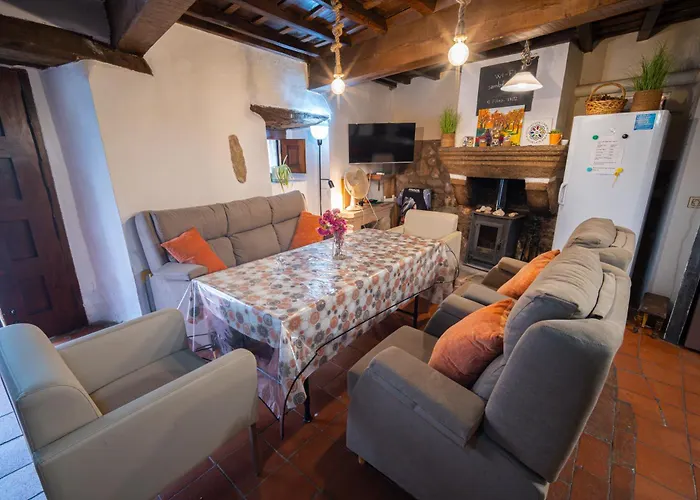 San Blas, Alojamiento Rural-Vía de la Plata , Cáparra-Plasencia