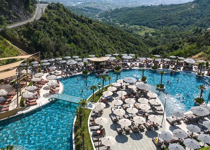Select Hill Resort