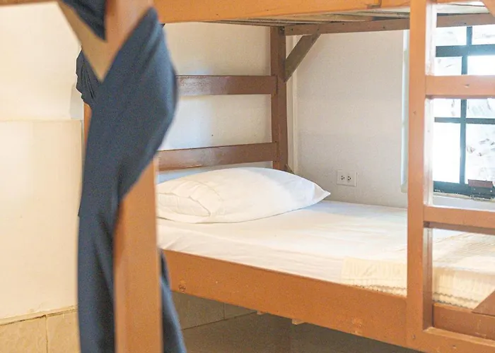 Bella'S Backpackers Hostel