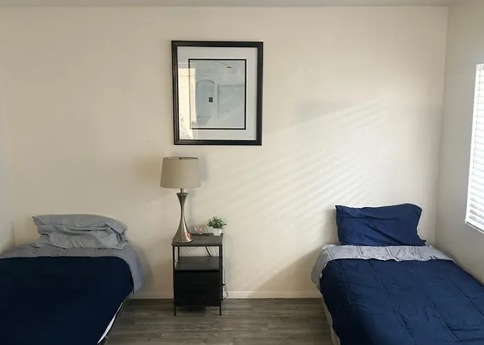 Cozy Hostel For Individuals