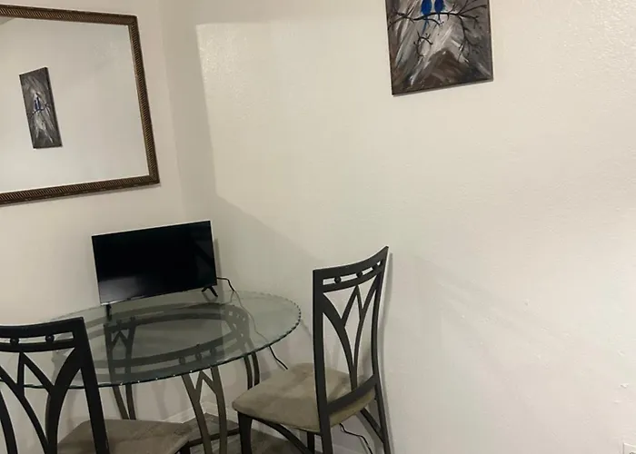 Cozy Hostel For Individuals