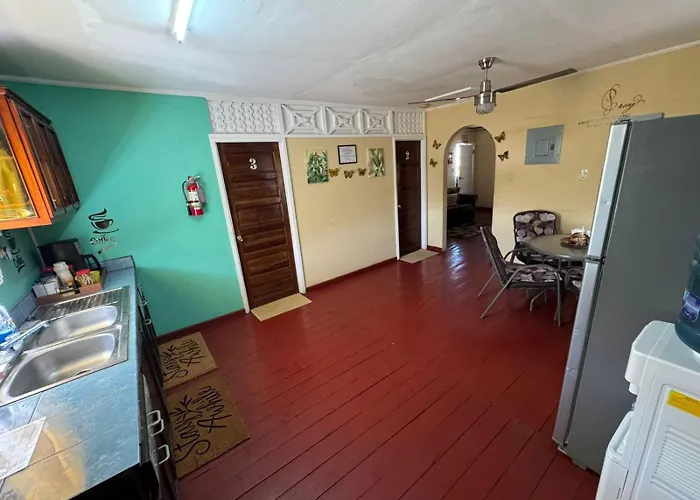 Mckay'S Hostel Bed & Bath