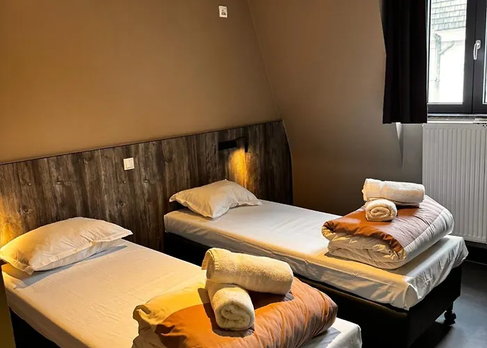 Brxxl 5 City Centre Hostel