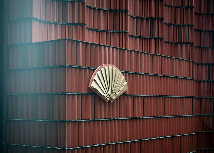 Dog friendly hotels Landmark Mandarin Oriental, Hong Kong