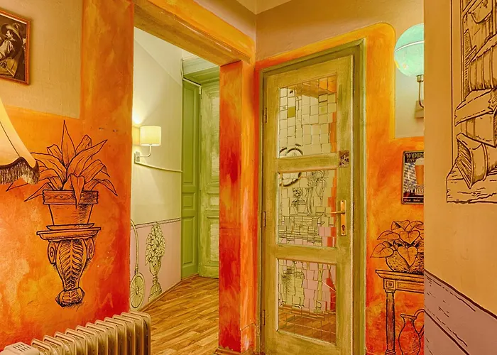 Lavender Circus Hostel, Doubles & Ensuites