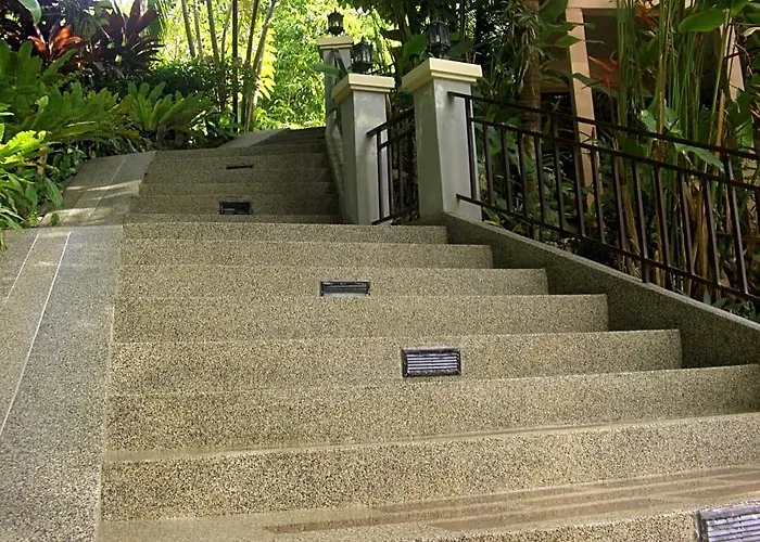 Hotels with pool Hill Resort