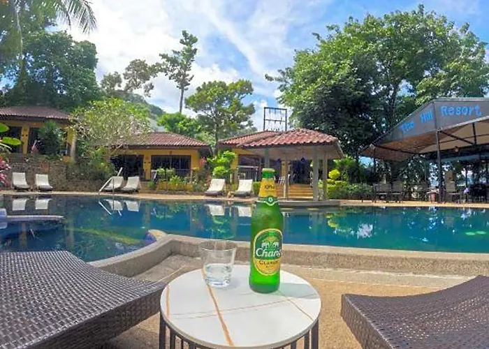Hotels with pool Hill Resort