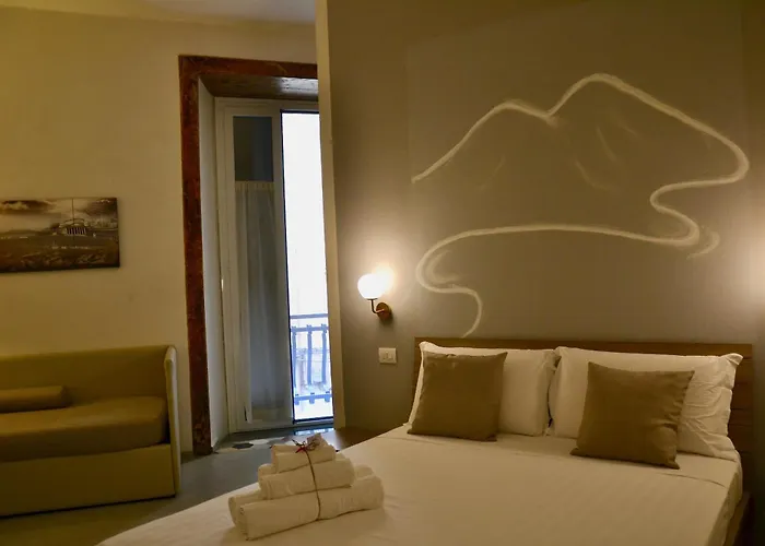  Vicoli Di Napoli B&B