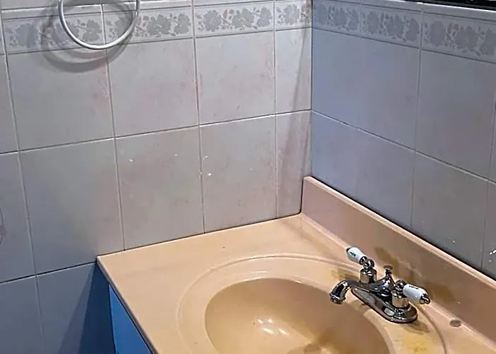 Private Cubicle - Single Bed - Mixed Shared Dorm - Miami Airport