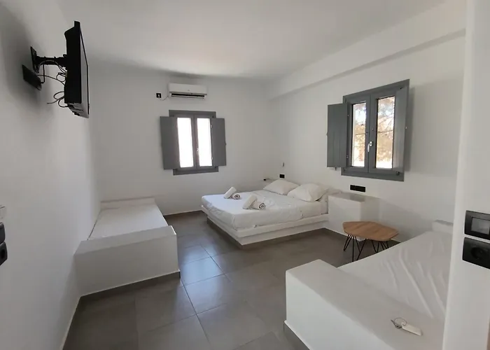 Perissa Economy Rooms