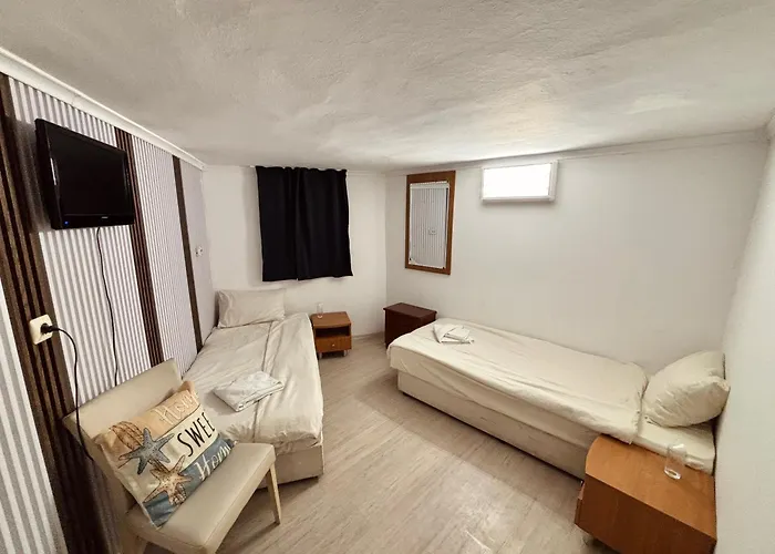 Hostel Fara