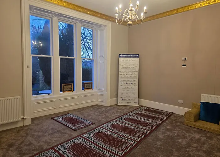 Rose House - Male Only & No Alcohol Accommodation
