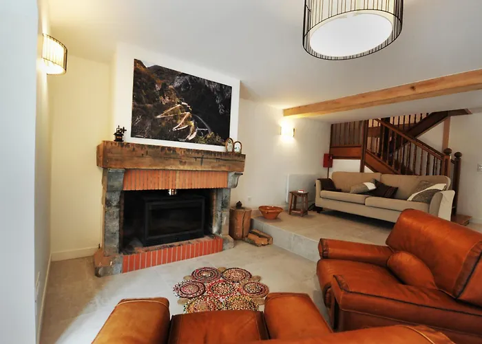 Auberge De L Ours - Gr10 - Saint Michel