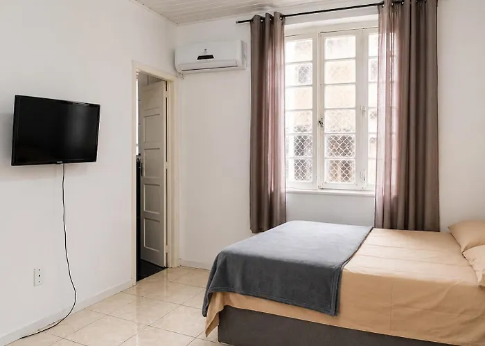Hostel Bahia - Prox A Shopping Total E Hospital Presidente Vargas
