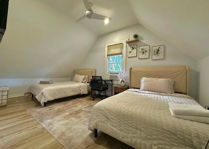 Travel Nurse House By Yale!