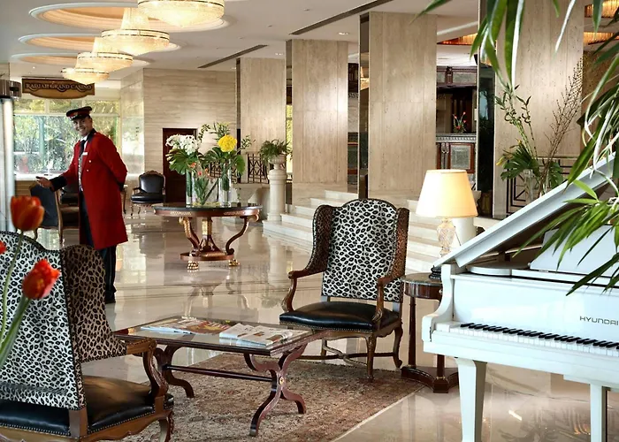 Sonesta Tower & Casino