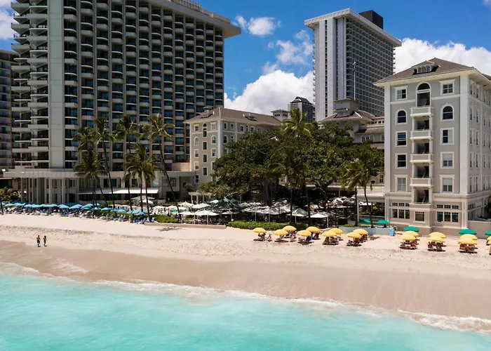 Romantic hotels Moana Surfrider, A Westin & Spa, Waikiki Beach