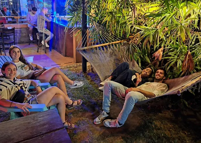 Costa Rica Backpackers