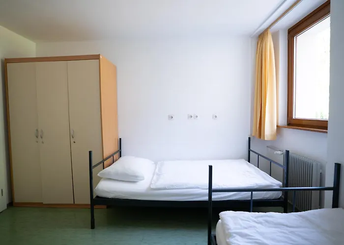 Youth Hostel Proteus Postojna
