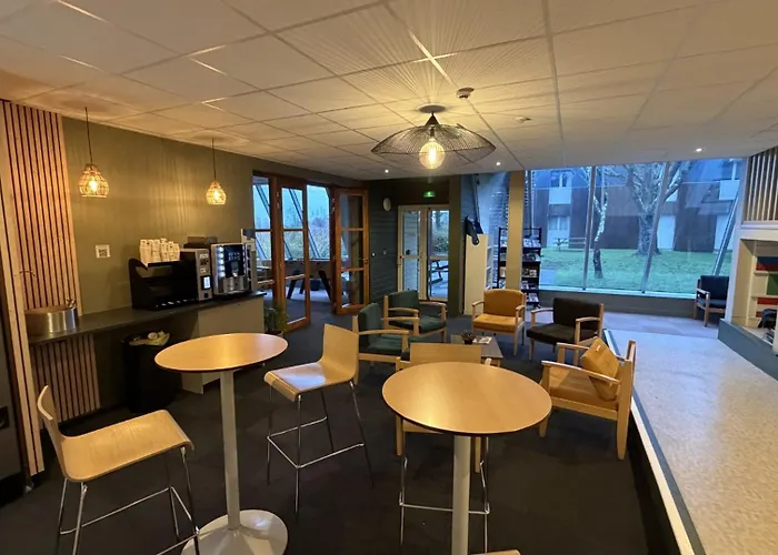 CREF - Auberge de Jeunesse