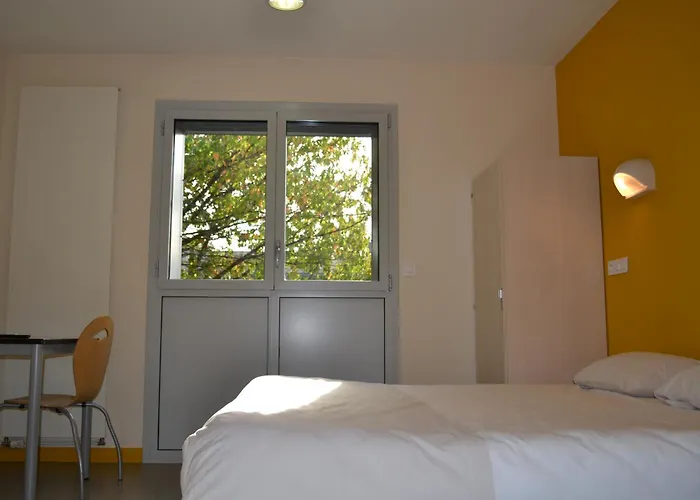 CREF - Auberge de Jeunesse