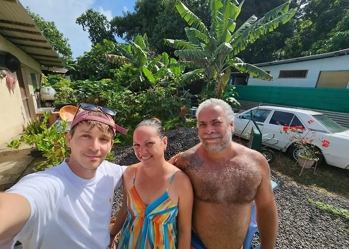 Raihei Auberge De Jeunesse Et Emplacement Tente Chez L'Habitant A Bora Bora