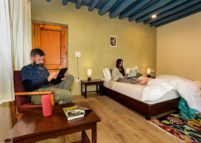 Raybo Hostel - Serene Stay With 5 Mins Walk From The Main Market
