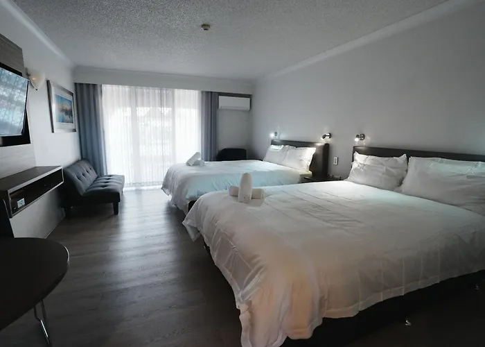 Hope Harbour Hotel