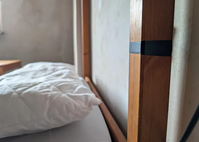 Monkey Factory - Mini Home-Stay Hostel