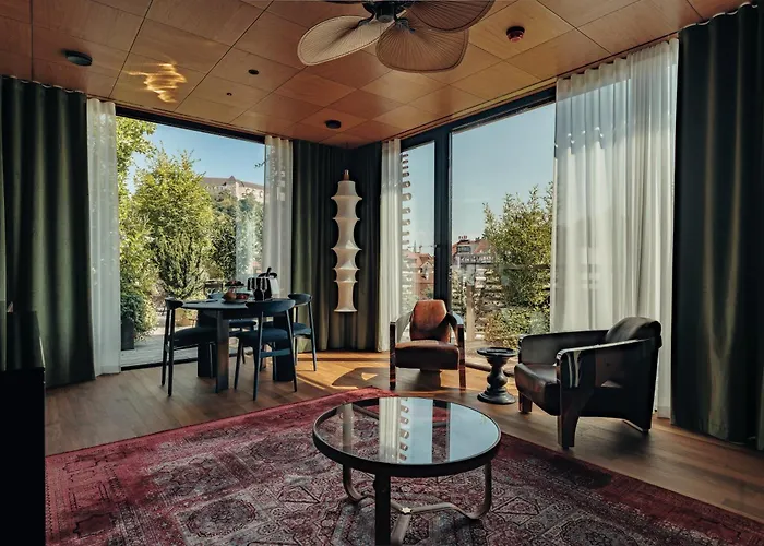 As Boutique , Superior
