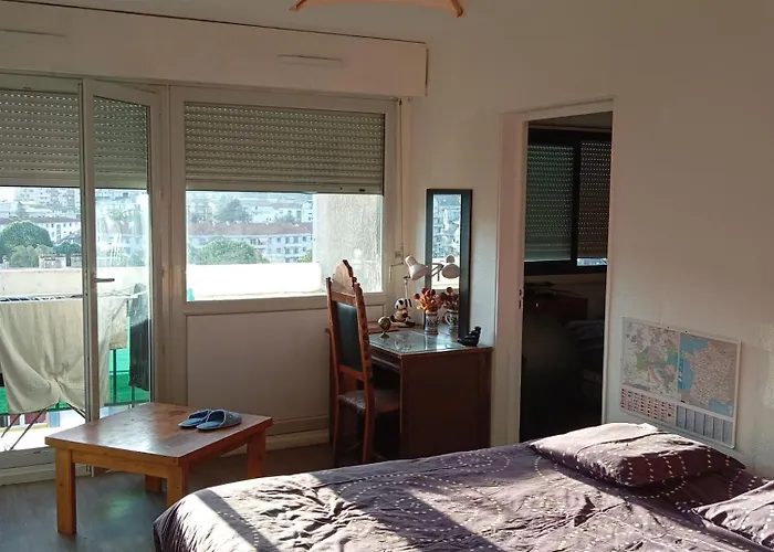 x1 chambre simple dans appartement T3 en cohabitation
