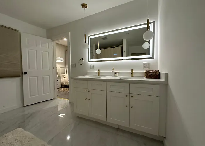 Clinton Rooms - By Outlets And Beach