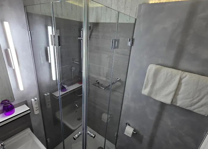 3 SterneHotel Cristall - Frankfurt City