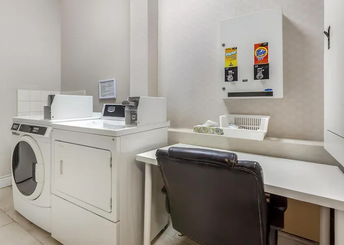 Best Western Plus Travel Airport
