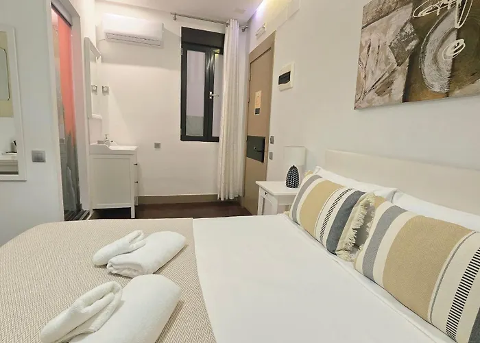 Hotel 5 Estrellas Madrid House Rooms
