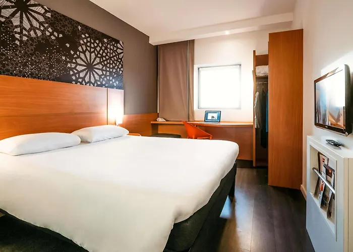 Ibis Casanearshore