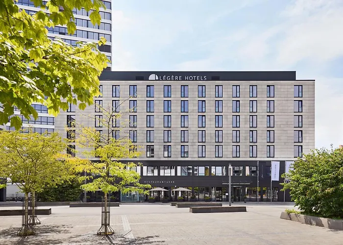 LÉGÈRE HOTEL