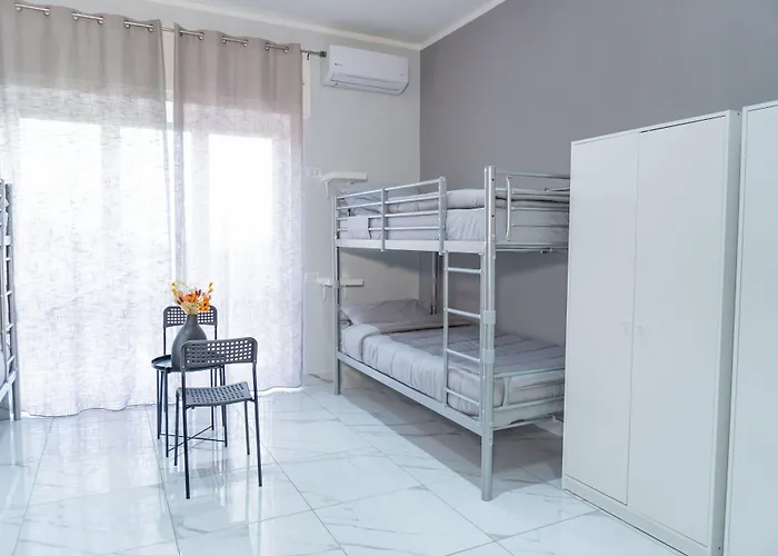 Hostel Partenope