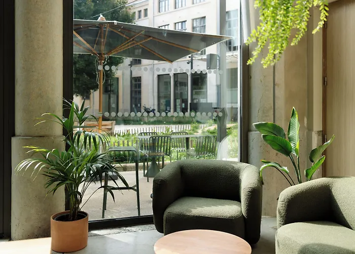 Dog friendly hotels People Lyon
