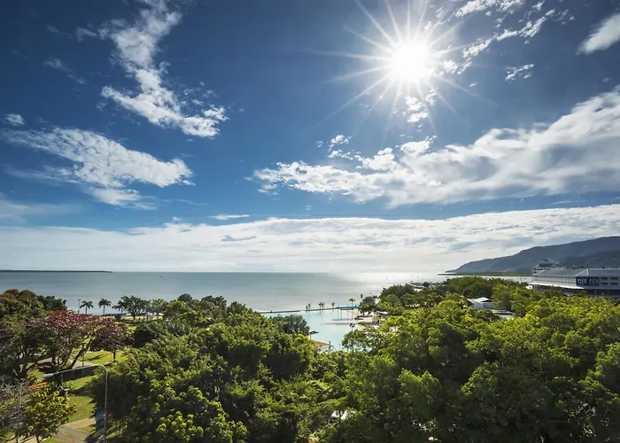 Oaks Cairns