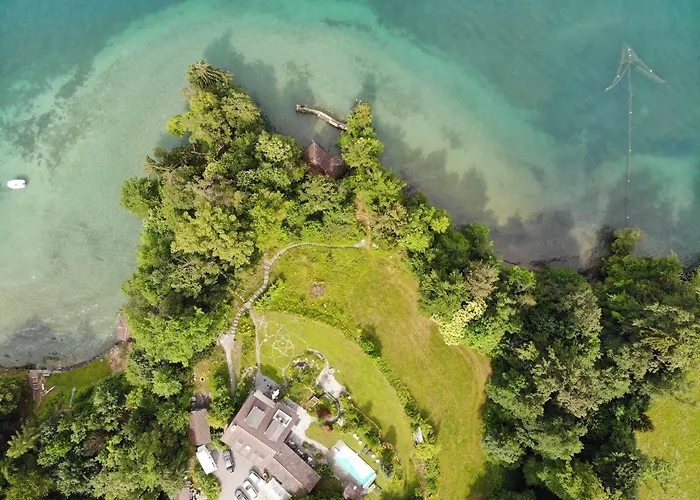 Bed and Breakfast Lake Villa Lotus