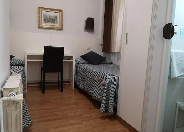 Hostal Lesseps
