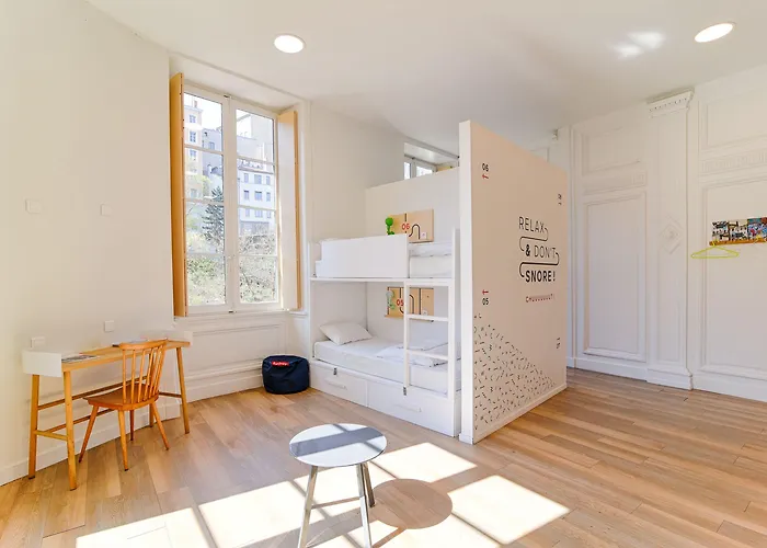 SLO Hostel Lyon les Pentes
