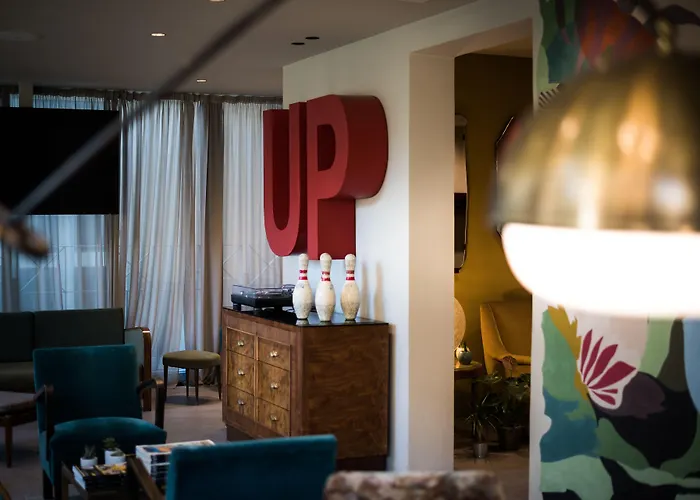 Up Hotel