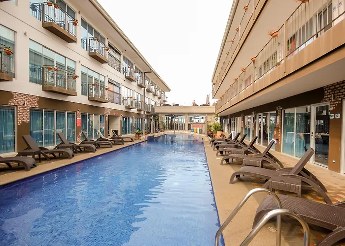 Beachfront Hotel Tramonto