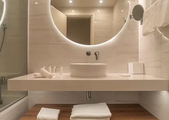 Grecian Sands Hotel