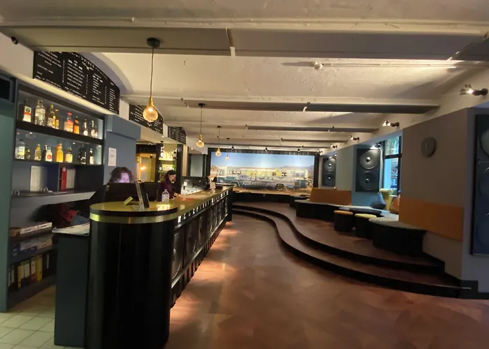 Singer109 Hostel, Hotel&Apartment